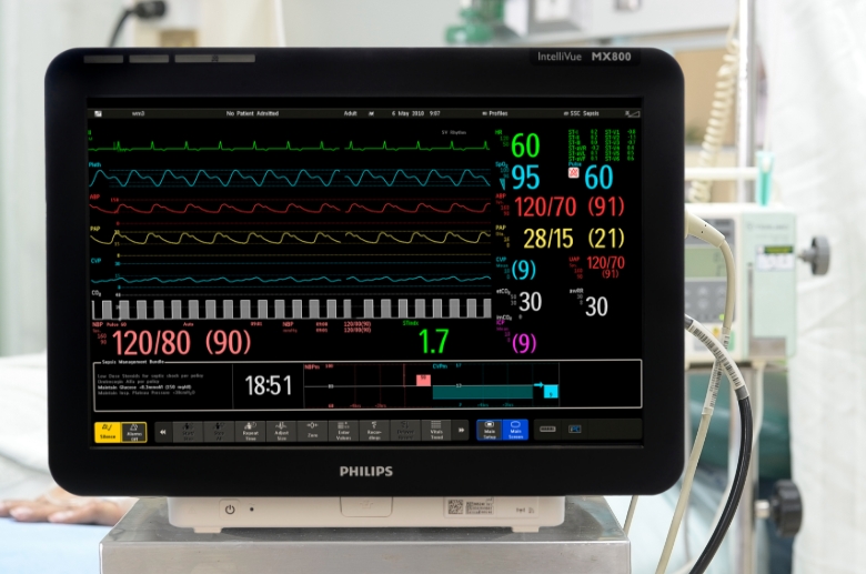 Monitor with Vitals - Phillips Intellivue